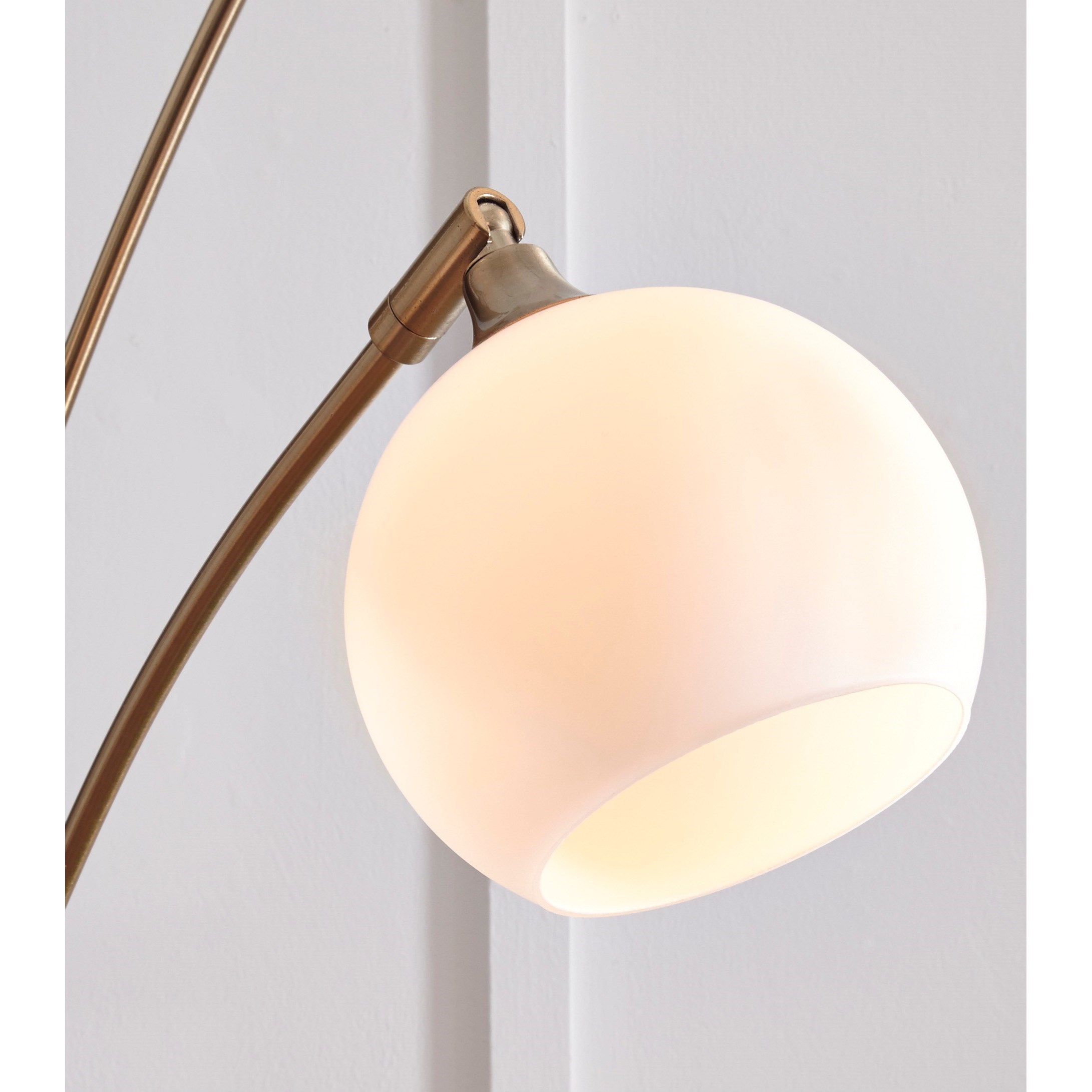 Taliya arc outlet lamp